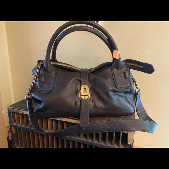 Burberry Handbags - Authentic Burberry buffalo leather purse